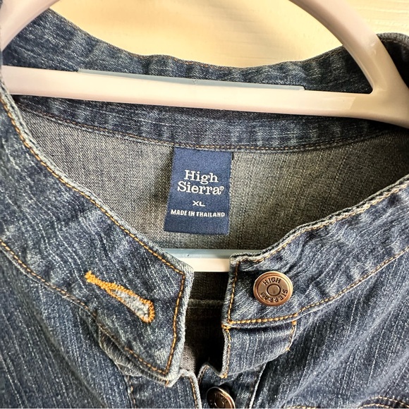 Jean jacket - Picture 2 of 3